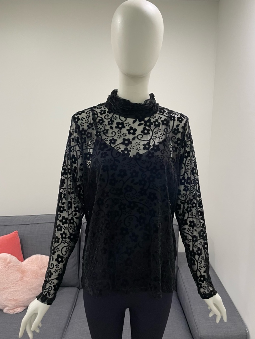 NWT PICADILLY Sheer Floral Top with Keyhole Back & Black Camisole Size Large
